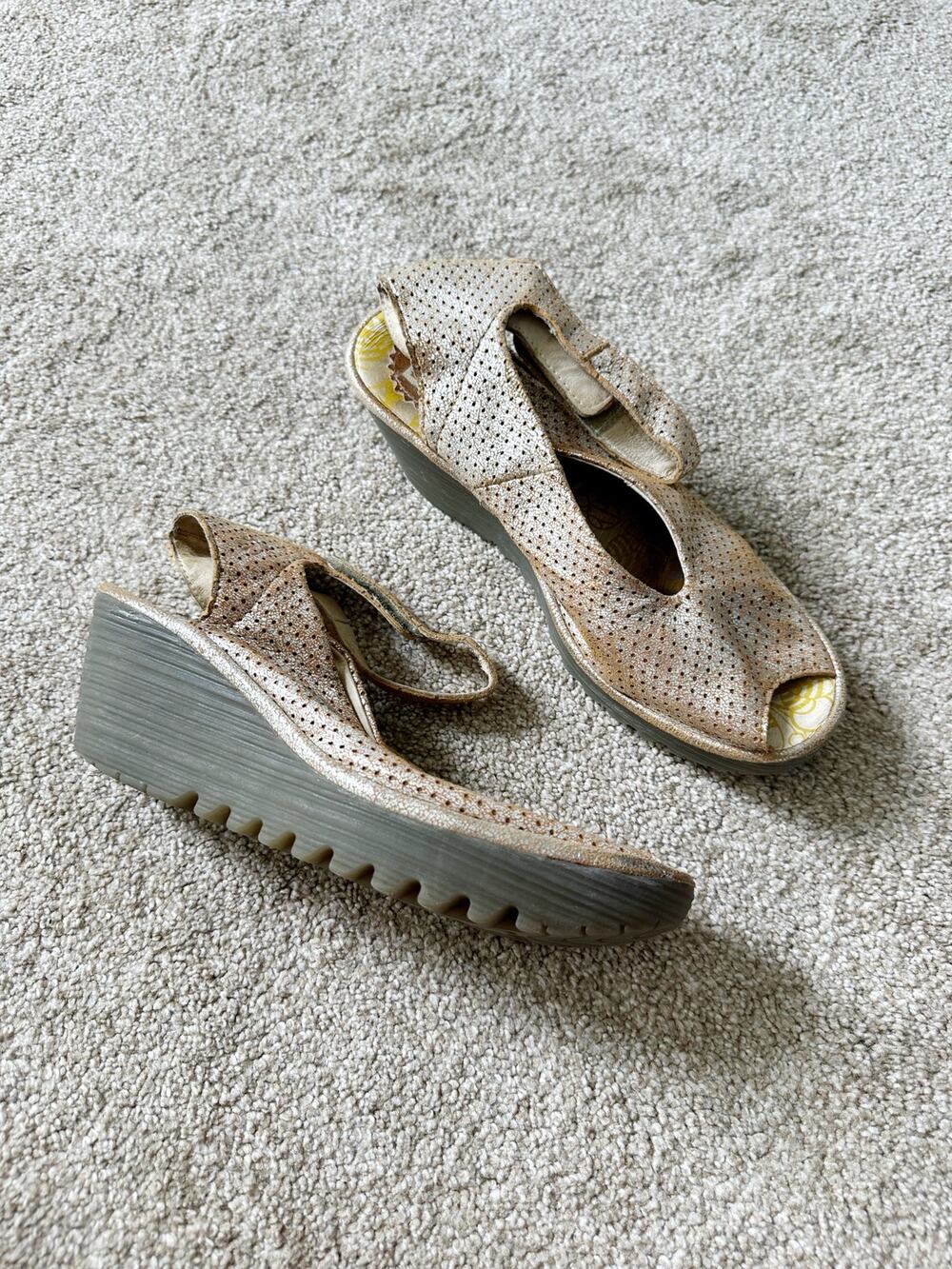 Fly London Yala Perforated Leather Sandal Size EU 39 US 8/8.5